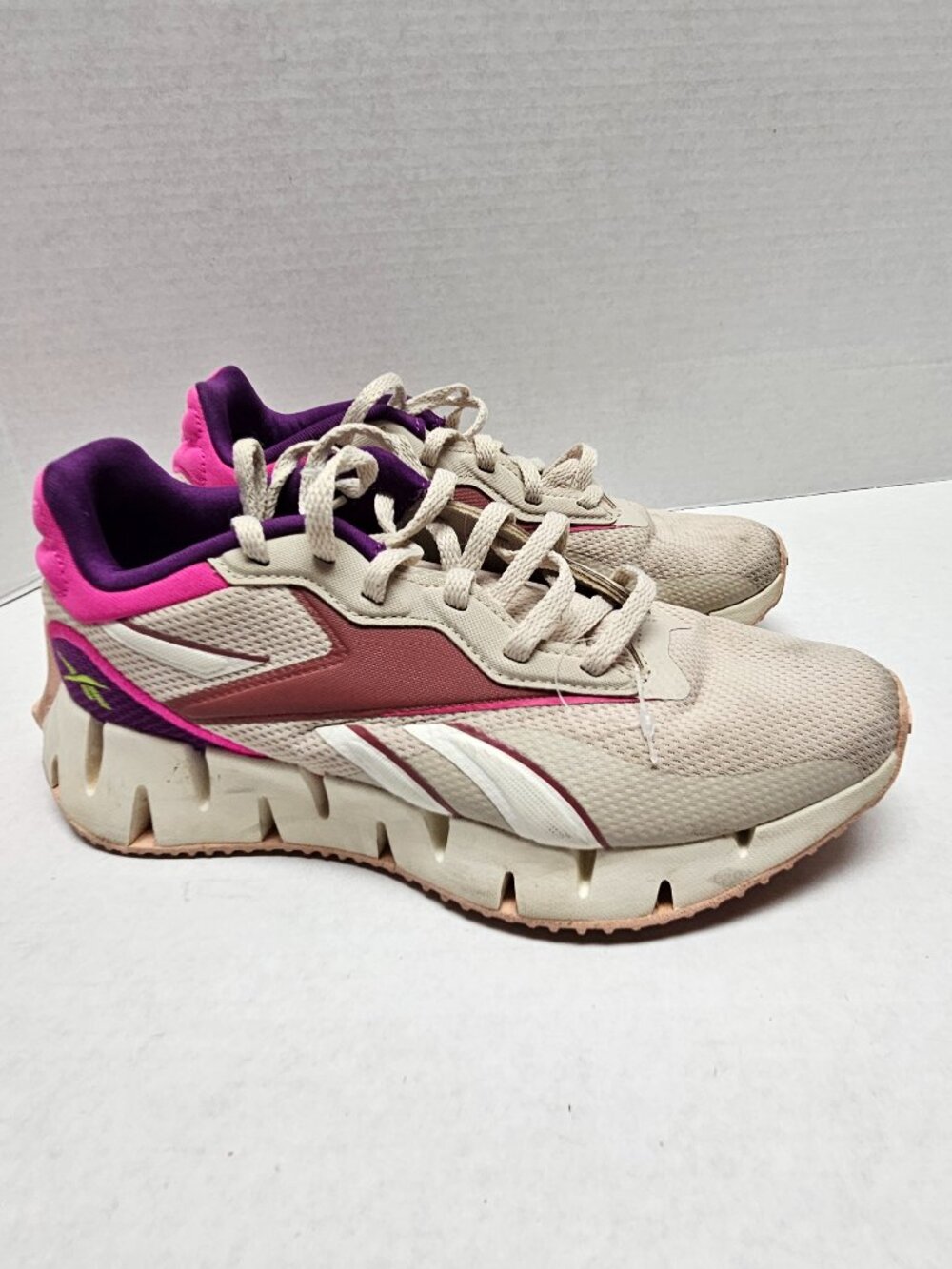 Reebok Zigtech Dynamica 4 Women Running Sneakers Shoes Ortholite Comfort 5.5